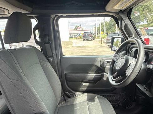 Used 2024 Jeep Wrangler Unlimited Sport AWD/4WD image 14