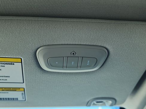 Used 2023 Jeep Cherokee Altitude Lux image 24