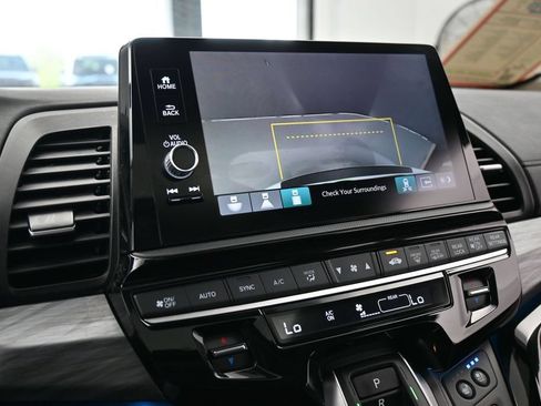 Used 2025 Honda Odyssey Elite image 19