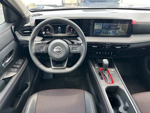 New 2025 Nissan Kicks SR FWD image 7