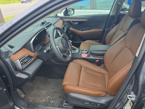 Used 2025 Subaru Outback Touring XT AWD/4WD image 11