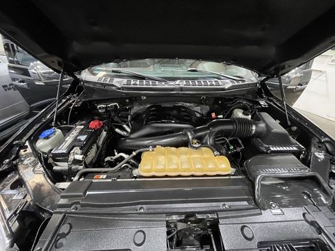 Used 2015 Ford F150 Platinum w/ Equipment Group 701A Luxury image 31