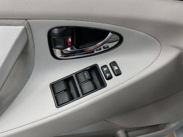 Used 2009 Toyota Camry FWD image 11