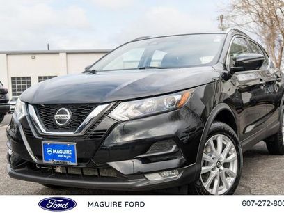 Used 2022 Nissan Rogue Sport SV w/ Technology Package