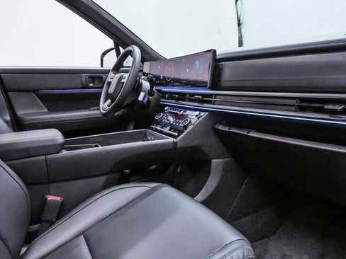 Used 2025 Hyundai Santa Fe Calligraphy image 15