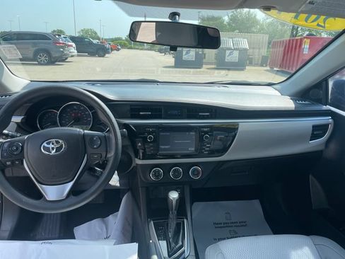 Used 2014 Toyota Corolla LE FWD image 23
