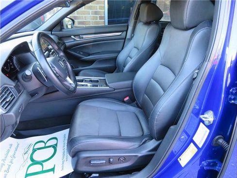 Used 2019 Honda Accord Sport image 3