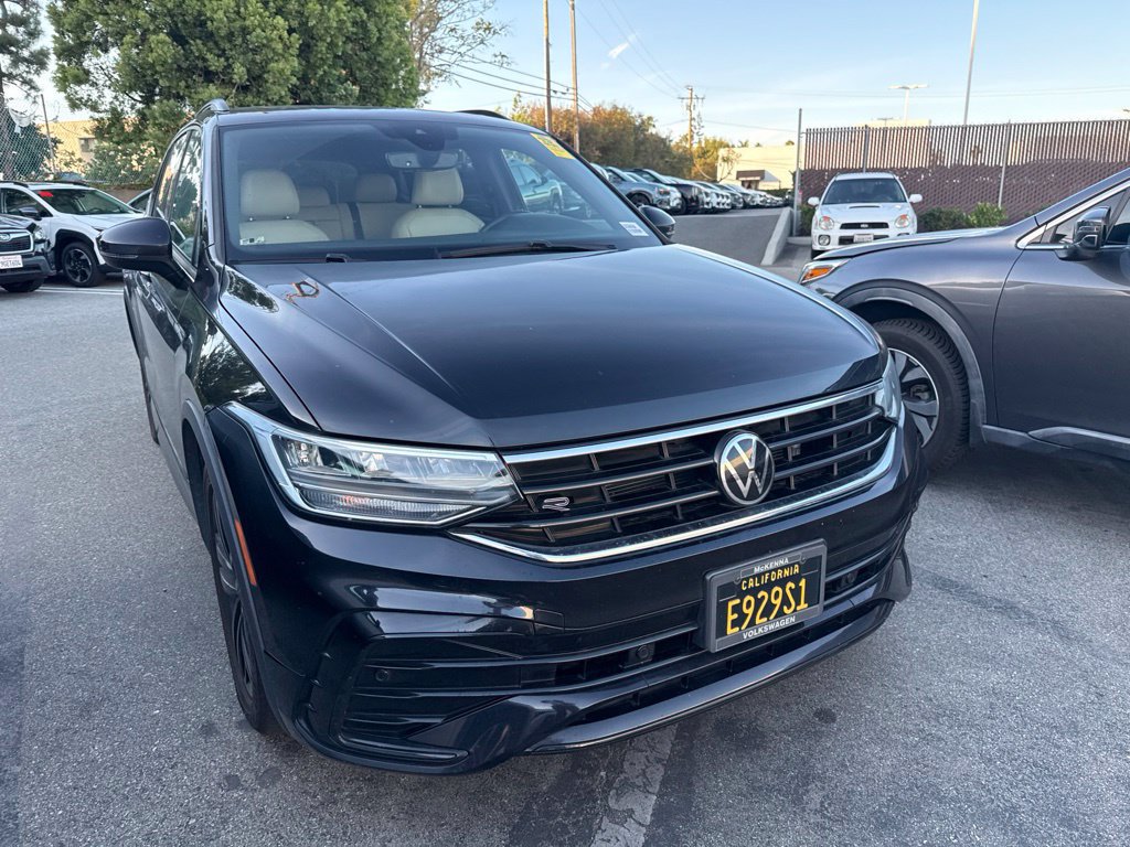 Used 2022 Volkswagen Tiguan SE R-Line FWD image 4