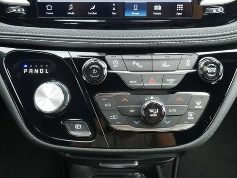 New 2026 Chrysler Pacifica Select image 23