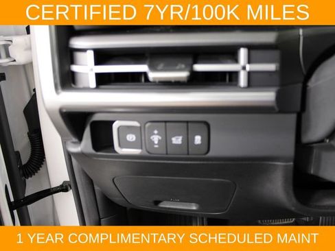 Used 2024 Hyundai Santa Fe SEL FWD image 19