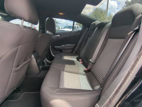 Used 2022 Dodge Charger SXT w/ Driver Convenience Group RWD image 14