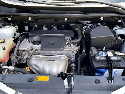 Used 2015 Toyota RAV4 LE AWD/4WD image 31
