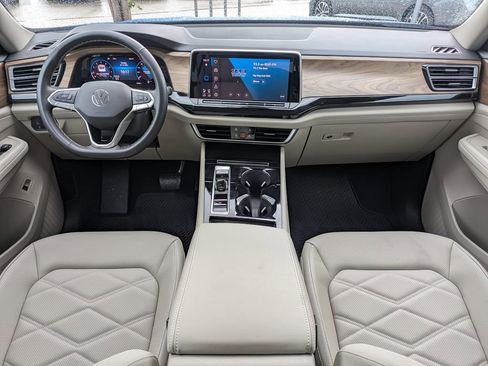 Certified 2026 Volkswagen Atlas SE w/ Panoramic Sunroof Package FWD image 20