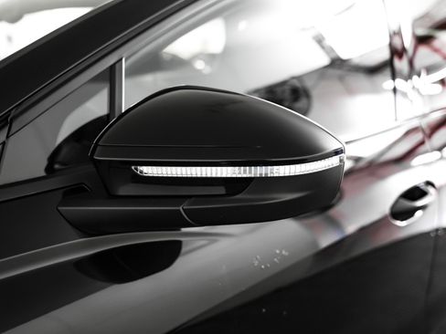 Certified 2024 Audi Q4 e-tron Prestige image 27