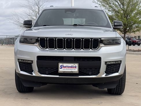 Used 2024 Jeep Grand Cherokee L Limited w/ Luxury Tech Group II image 7