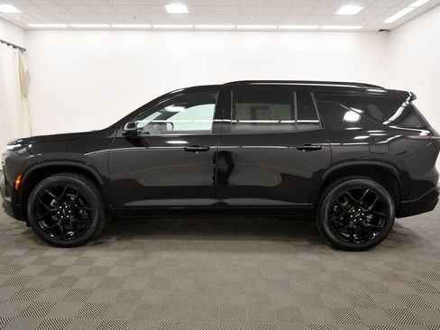 Used 2024 Chevrolet Traverse RS AWD/4WD image 4