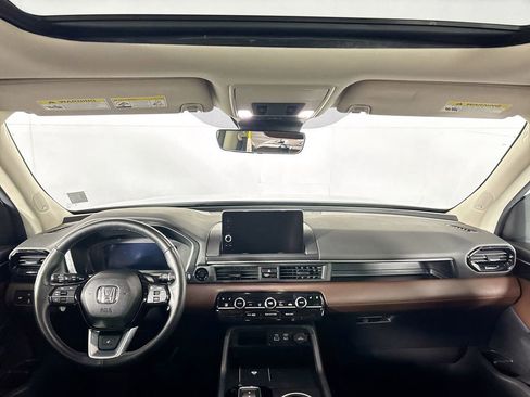 Used 2024 Honda Pilot Elite image 12