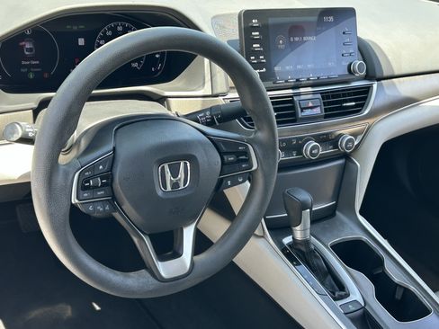 Used 2019 Honda Accord LX image 25
