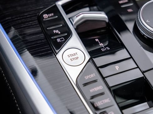 New 2026 BMW X5 xDrive50e w/ M Sport Package image 22