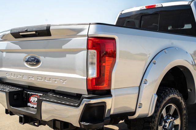 Used 2018 Ford F250 Lariat w/ Lariat Value Package AWD/4WD image 11