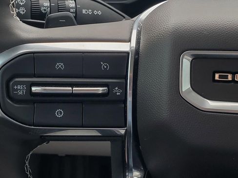 Certified 2025 GMC Acadia Denali FWD image 27