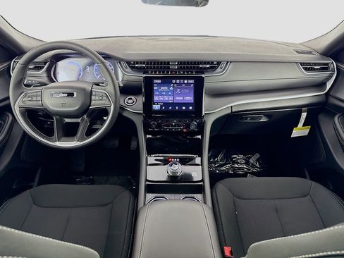 New 2025 Jeep Grand Cherokee L Laredo w/ Luxury Tech Group I image 29