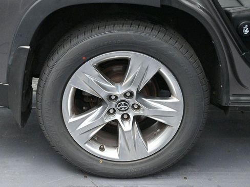 Used 2019 Toyota Highlander Limited AWD/4WD image 41