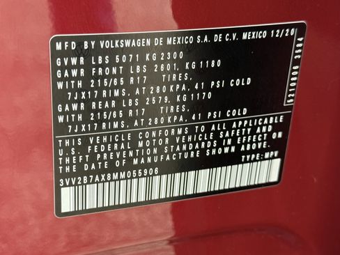 Used 2021 Volkswagen Tiguan SE w/ Panoramic Sunroof Package image 28