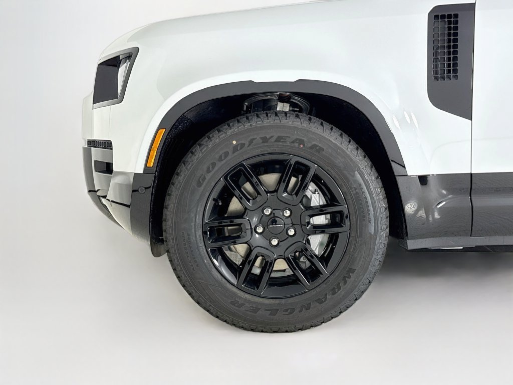 Used 2026 Land Rover Defender 110 X-Dynamic SE AWD/4WD image 27