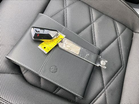 Used 2025 Volkswagen Atlas Cross Sport SE image 15