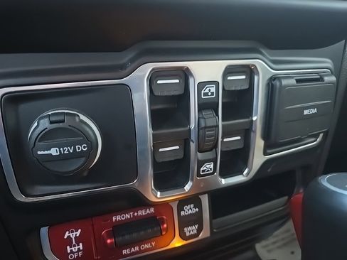 Used 2023 Jeep Wrangler Unlimited Rubicon w/ Safety Group image 66