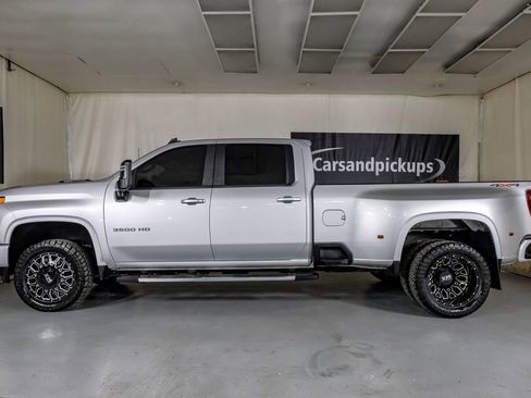 Used 2023 Chevrolet Silverado 3500 LT w/ Convenience Package image 12