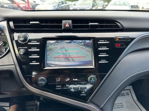 Used 2019 Toyota Camry SE FWD image 22