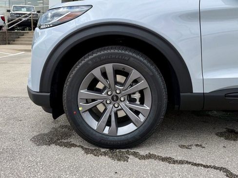 New 2026 Ford Explorer Active w/ Active Comfort Package image 35