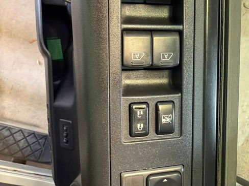 Used 2009 Nissan Titan LE w/ LE Max Utility Pkg RWD image 9