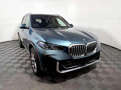 Used 2024 BMW X5 xDrive40i w/ Premium Package AWD/4WD image 2
