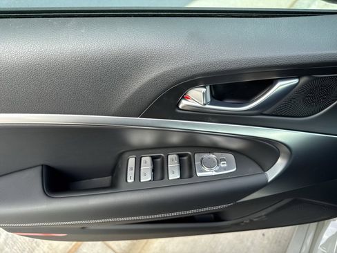 New 2026 Genesis G70 2.5T image 21