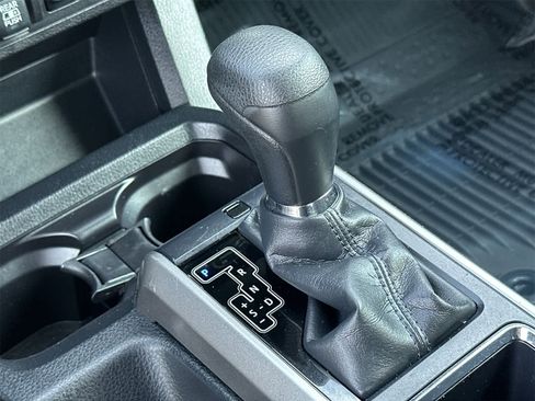 Used 2019 Toyota Tacoma SR5 image 21