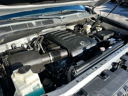 Used 2018 Toyota Tundra SR5 w/ SR5 Upgrade Package image 44
