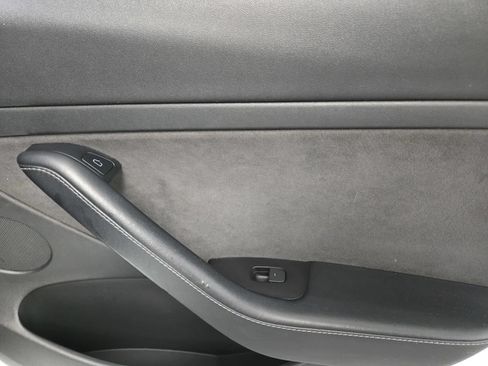 Used 2022 Tesla Model 3 Standard Range RWD image 8