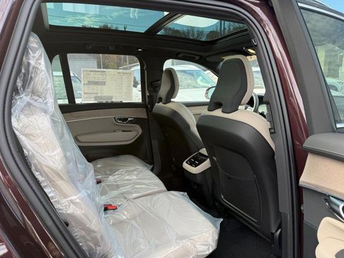 New 2026 Volvo XC90 B5 Plus image 6