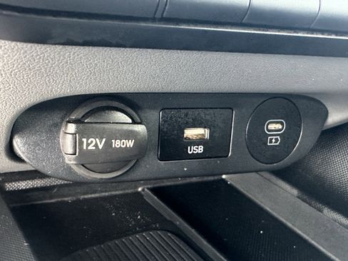 Used 2025 Hyundai Elantra Sport FWD image 29
