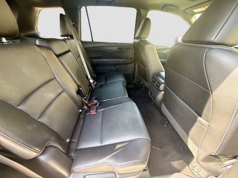 Certified 2024 Honda Passport EX-L image 28