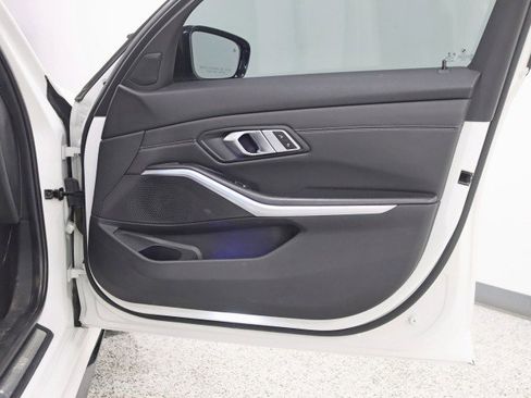 Used 2019 BMW 330i Sedan w/ Convenience Package RWD image 32