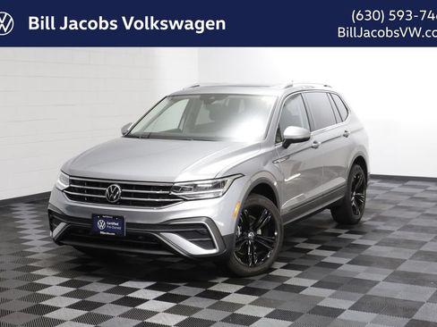 Used 2022 Volkswagen Tiguan SE AWD/4WD image 1