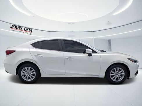 Used 2016 MAZDA MAZDA3 i Touring FWD image 2