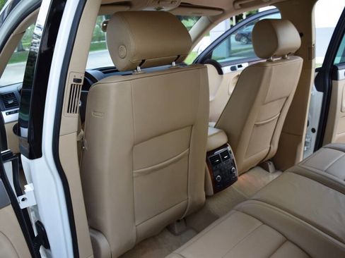 Used 2006 Volkswagen Touareg V10 TDI AWD/4WD image 45