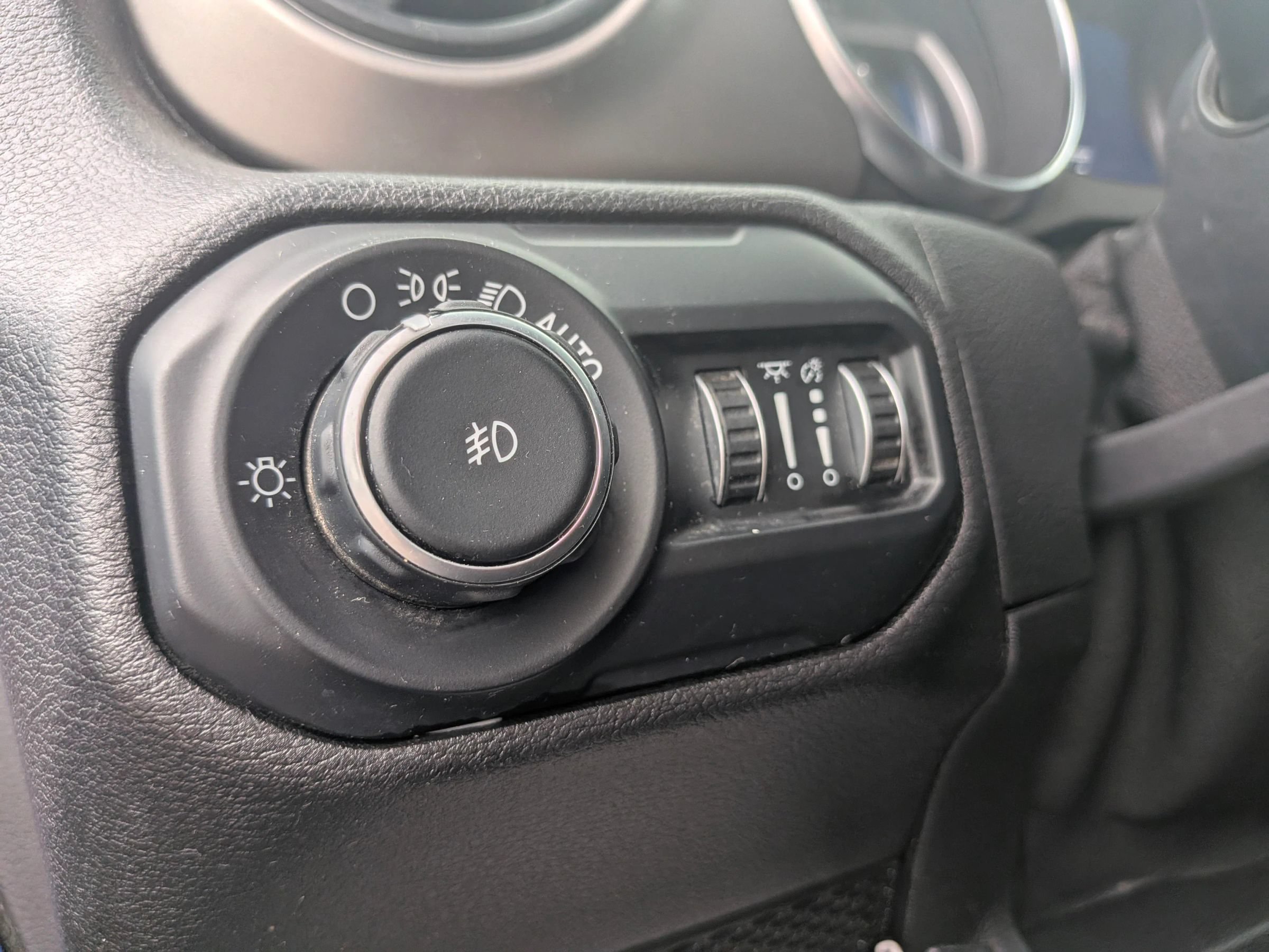 Used 2020 Jeep Wrangler Unlimited Sport AWD/4WD image 23
