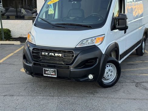 Used 2025 RAM ProMaster 2500 w/ Convenience Group FWD image 5