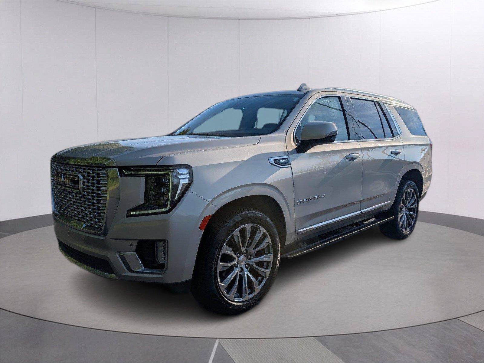 Used 2021 GMC Yukon Denali w/ Denali Premium Package RWD image 1